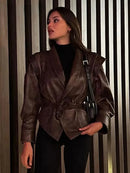 Jaqueta de Couro Feminina Vintage com Cinto | Ferrazato
