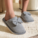 Pantufa Feminina Peluciada Antiderrapante para Inverno | Ferrazato