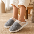 Pantufa Unissex Aveludada com Solado Antiderrapante | Ferrazato